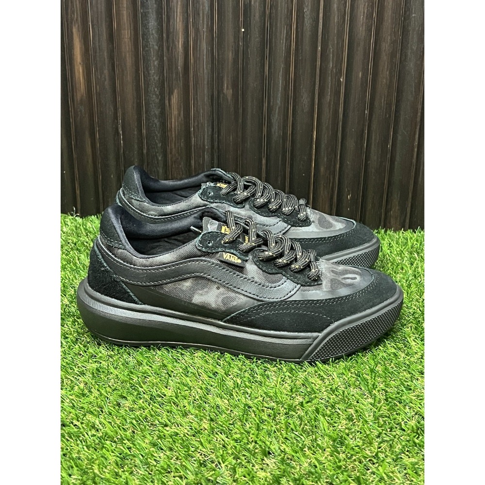 Size 4.5 - Queer Surf x Vans UltraRange 2.0 Leopard Sharks Mens Sz 4.5 / Women 6